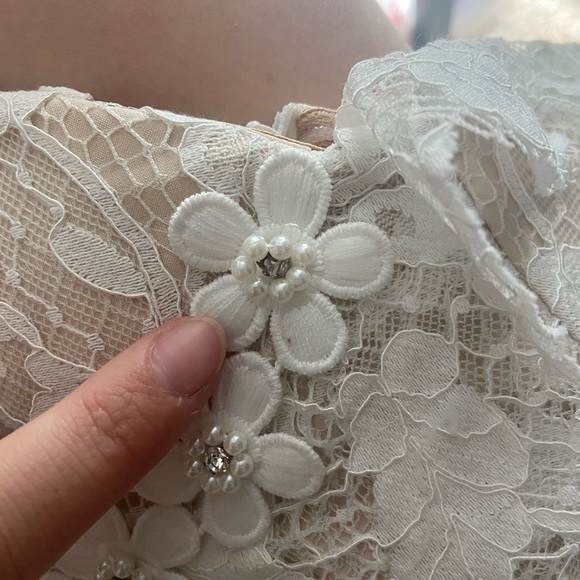 GODDESSQIAO Tie-Straps Lace Peplum Mini Dress - Picture 9 of 10